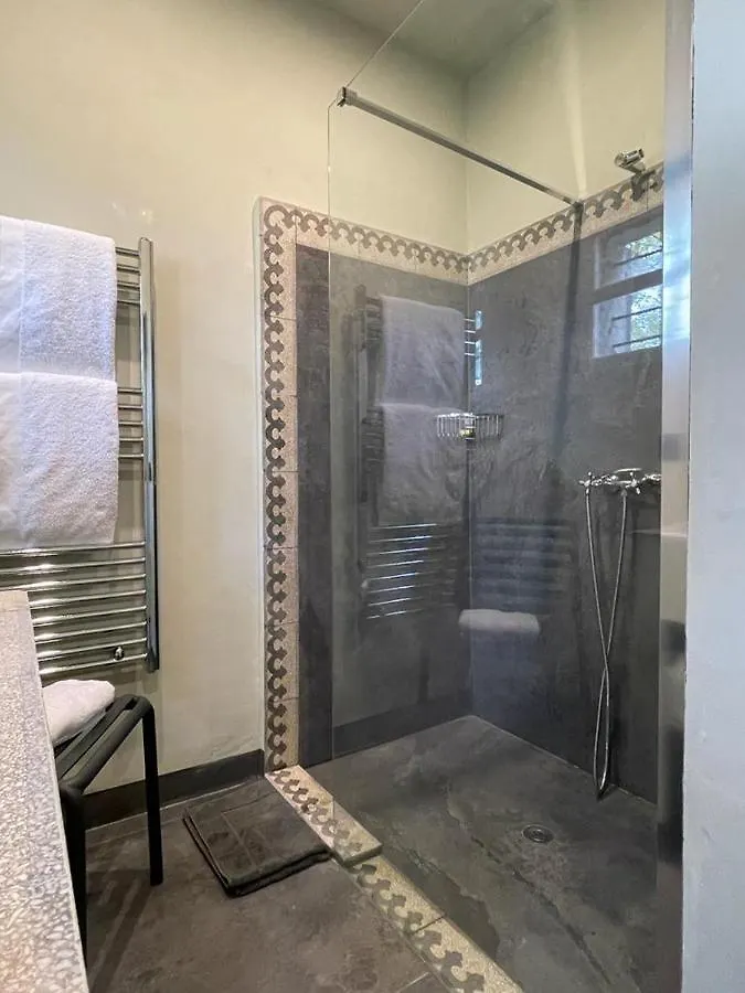 Bed & Breakfast Villa Leopardi Vignale  Italy
