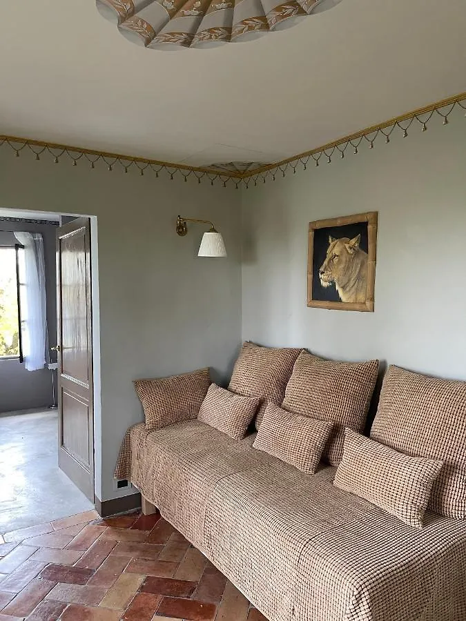 Bed & Breakfast Villa Leopardi Vignale  Italy