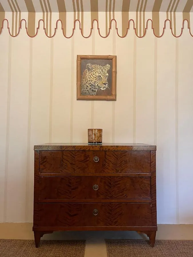 Villa Leopardi Vignale  Bed & Breakfast